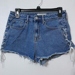 PacSun SZ 28 High-Rise Jean Shorts Lace-Up Sides Frayed Hem Medium Wash Festival